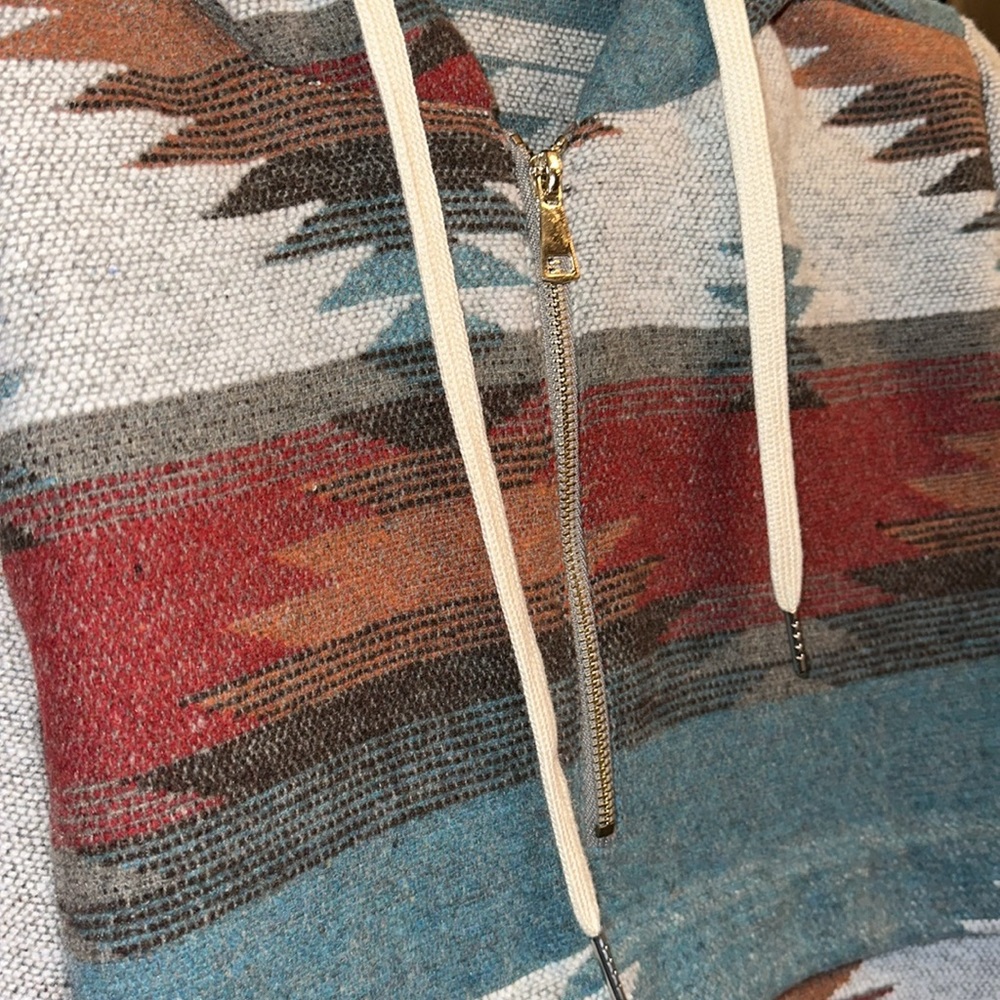 Aztec Pullover - Picture 3 of 3